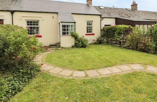 Uphall Cottage | 3 BURNSIDE COTTAGES, pet friendly, with open fire in Linlithgow