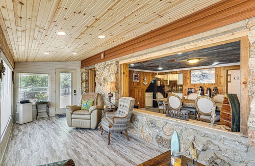 Rocky Mount House | 3 Cabins! Lakefront Reunion Retreat in Rocky Mount