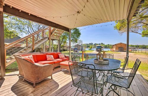 Willis House | 3 Cabins on Lake Conroe: Fish, Swim & Explore!