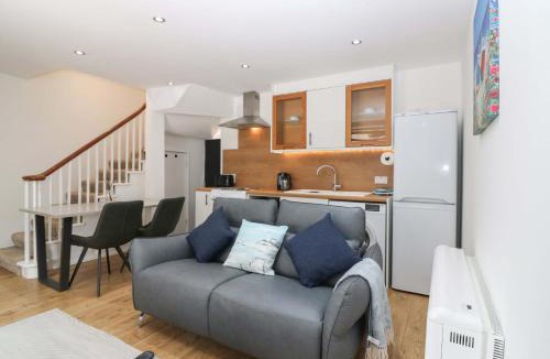 Sandhaven House | 3 Caroline Place