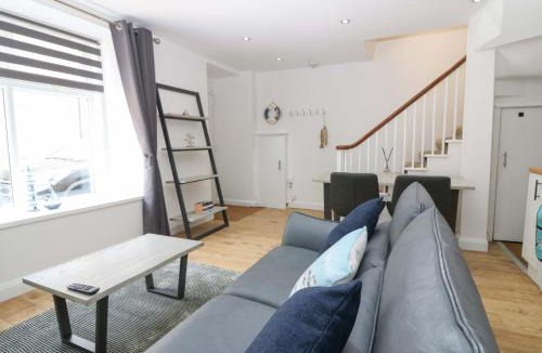 Sandhaven House | 3 Caroline Place