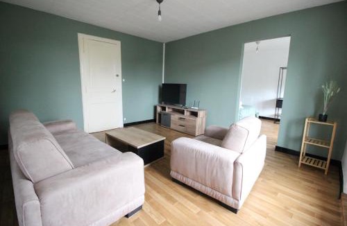 Thierville-sur-Meuse Apartment | 3 chambres - Très grand jardin privée - Terrasse Privée - Garage vélo et moto - Parking voiture privée dans la propriété - Géré par Presta-Zen'Services