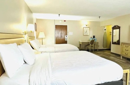 Presque Isle Hotel | 3 Comfortable Units Near Nordic Heritage Center With Quick Access to Trails