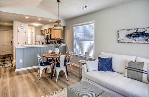 Longs Condo | 3 Community Pools: Golf Course Condo in Longs