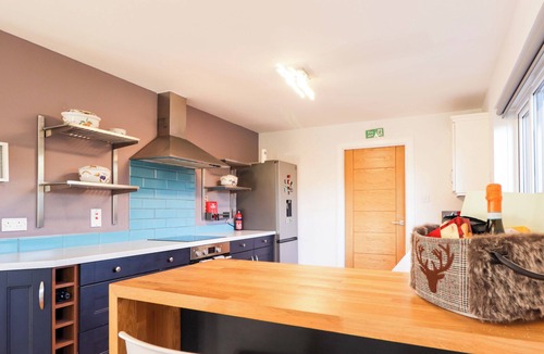 Aviemore Cottage | 3 CROFTSIDE, pet friendly, with open fire in Aviemore