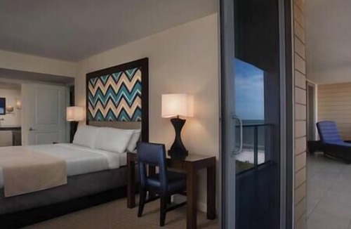 Marco Island Resort | 3 Crystal Shores Beachfront Resort & Spa, Games!