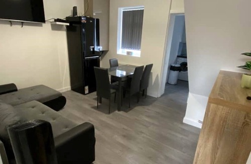 Belle Vue House | 3 Double Bedroom House