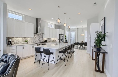 Downtown Nashville House | 3 - Downtown VIEWS - The Music City Collection