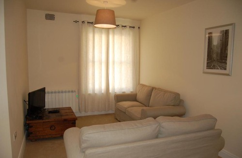 Salisbury Apartment | 3 Endless Street