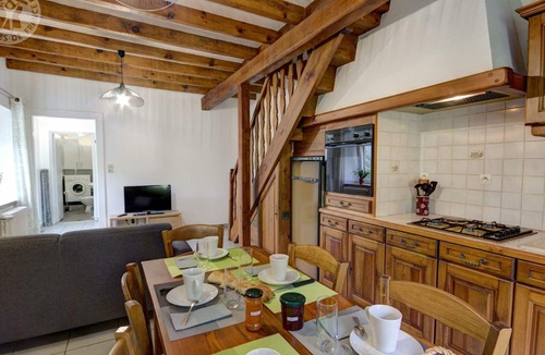 Apinac Cottage | 3 Épis Cottage for 4, Nature & Pets Welcome