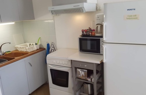 Saint-Jean-du-Bruel House | 3 family apartments in the heart of the village