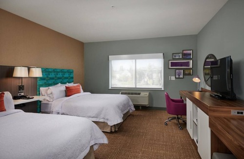 Sherwood - Tualatin North Hotel | 3 Family-friendly Rooms Near Trails w/Pool, Breakfast & Outdoor Grill