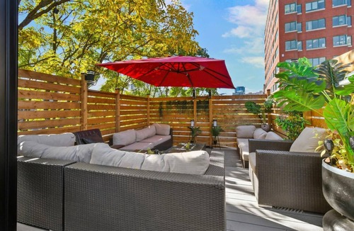 Downtown Montreal House | 3 Floor Penthouse in the heart of Downtown - Rooftop terrace