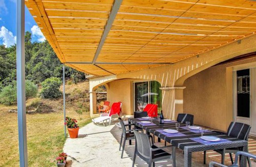 Saint-Julien-de-Peyrolas House | 3 bedroom accommodation in St Julien De Peyrolas