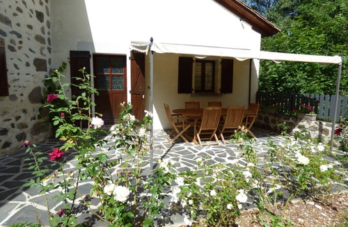 Saint-Etienne-de-Carlat Cottage | 3 * GITE IN PEACE NEAR AURILLAC