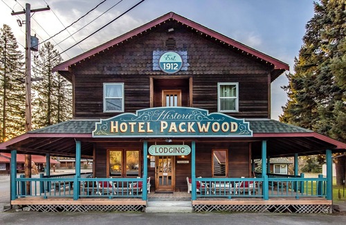 Packwood Apartment | #3 Glacier Lake Trail Shared Bath- Adults Only