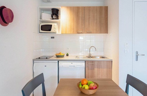 Saumur Cottage | 3-guest Apartment With Terrace in Saumur