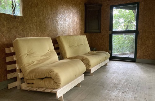 Longhope House | 3 Guests - Pet Friendly - Grid Tree-house