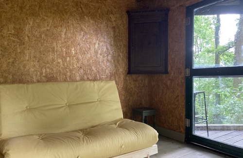 Longhope House | 3 Guests - Pet Friendly - Grid Tree-house