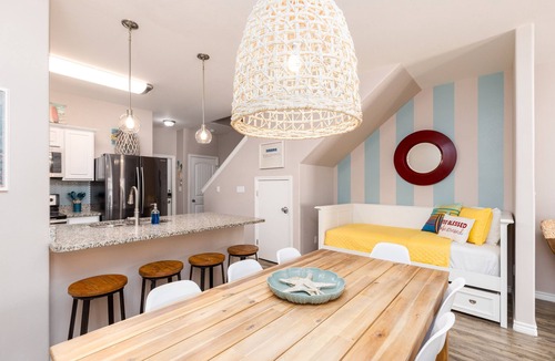 Corpus Christi House | 3 Heated Pools/Blocks to Beach/Poolside Townhome