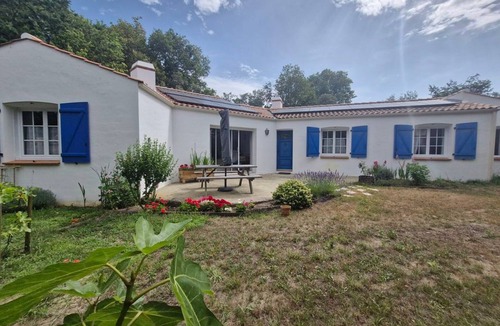 Saint-Jean-de-Monts House | 3* House with Private Pool and Wi-Fi in Saint-Jean-de-Monts