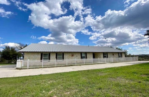 Mico Cabin | 3 Houses @ Sunset Ranch