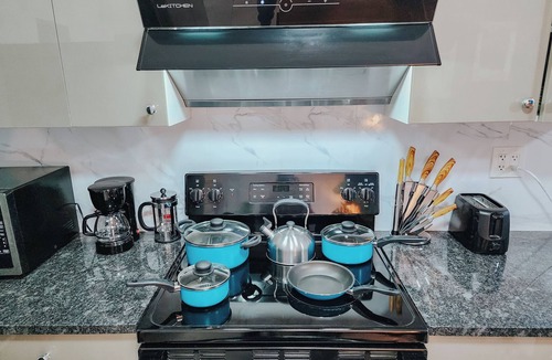 Center City Apartment | 3 King Beds/3 En-Suite Bathrooms/Ping-Pong