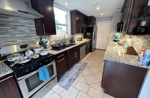 Braeburn House | 3 KING BEDS - 3 QUEEN - 4 TWINS - 5 BED ROOMS