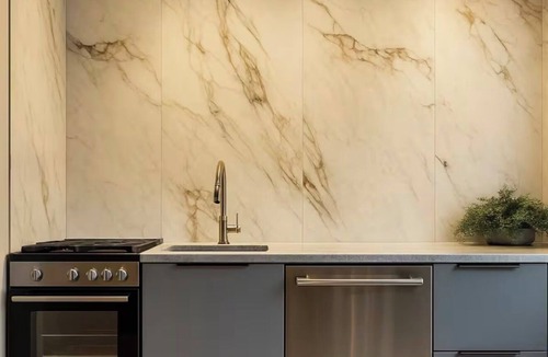 Central Northside Apartment | 3 KING BEDS Free parking Steps from Everything