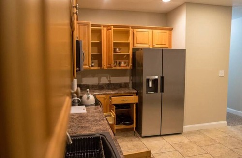 Kreole Apartment | 3 King Beds, Full Kitchen, W/D, Feels Like Home