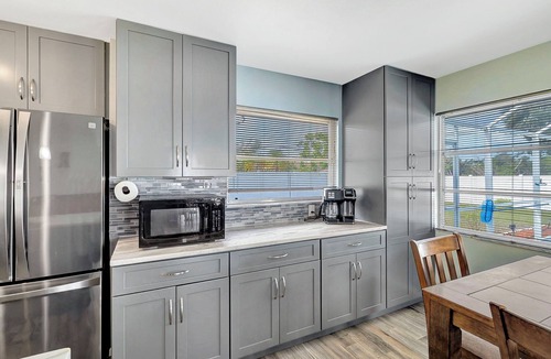Englewood East Villa | 3 king beds, full refund*, heated pool, sleeps 6