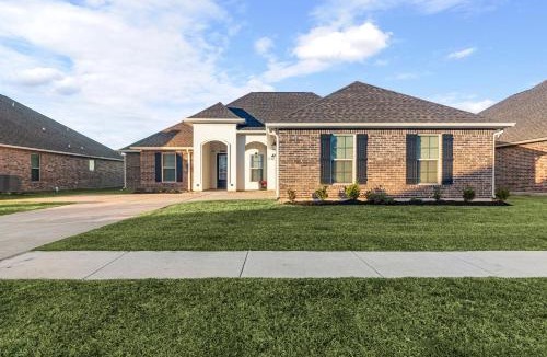 Lake Charles House | 3 Kings Pet-Friendly Near Golf & Business Hub