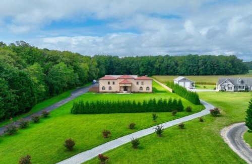 St. Martin House | 3 Ladies Estate