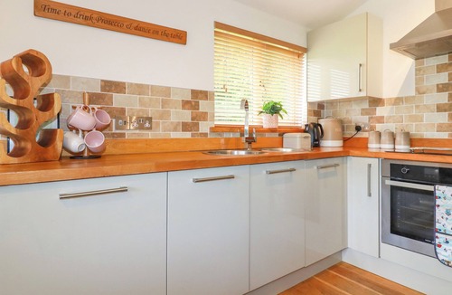 Looe Cottage | 3 Lake View