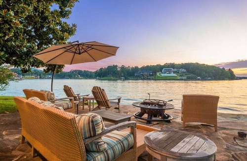 Mid America House | 3 Lakefront Homes | Private Pool | Private Dock