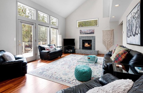 Sunriver House | 3 Lark Lane - Meredith Lodging