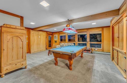 Lake Forest House | 3-Level Getaway Minutes from Lake Tahoe