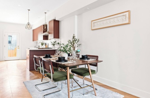 Jersey City House | 3 LEVEL LUX Townhome! Near MetLife NYC EWR PATH, 4Bed/3Bath!