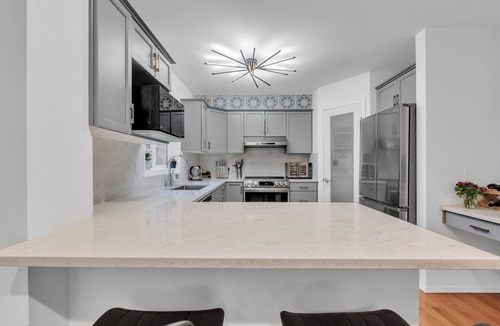 Richmond House | 3-level Residence - 8 min Downton