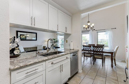 Sacramento House | #3 - Master BR with private bathroom in a house