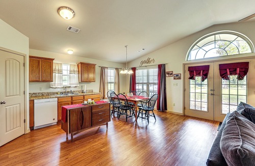 Fort Coffee Cottage | 3 Mi to Arkansas River: Rural Family Home w/Yard