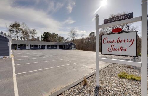 Wareham Apartment | 3 Mi to Beach & Pier: Pet-Friendly Cape Cod Apt!