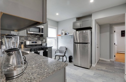 Milton Apartment | 3 Mi to Blue Hills: Cozy Dual-Unit Retreat
