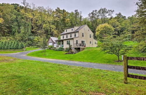 Bernville House | 3 Mi to Blue Marsh Lake: Spacious Home w/Deck