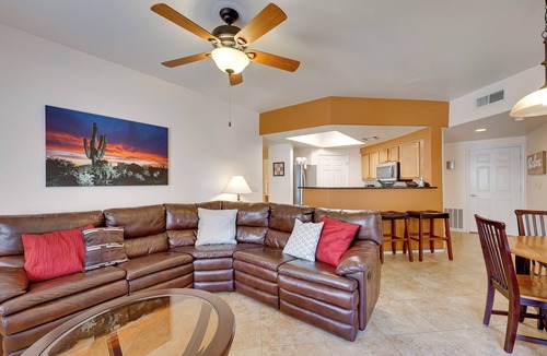 Maryvale Village Condo | 3 Mi to Camelback Ranch: Condo w/Pool Access