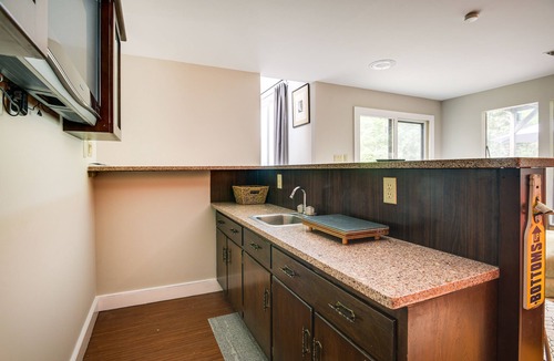 Eden House | 3 Mi to Downtown: Inviting Lancaster Home!