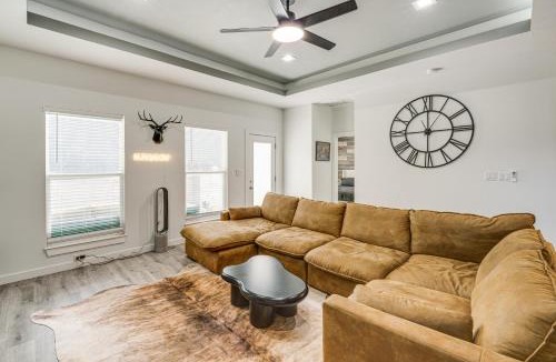 Cedar Crest House | 3 Mi to Dtwn: Dallas Getaway w/Game Area!