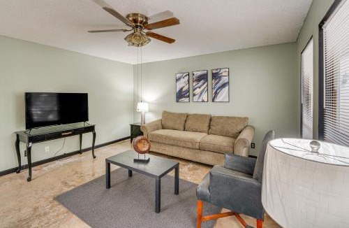 Knox - Henderson House | 3 Mi to Dtwn Dallas: Walkable Couples Retreat