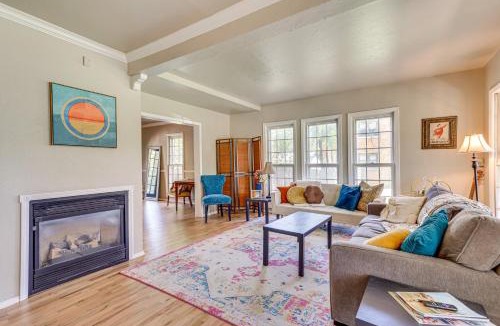 Central Oklahoma City House | 3 Mi to Dtwn OKC: Pet-Friendly Paseo Gem!