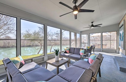 Seguin House | 3 Mi to Dtwn! Riverfront Seguin Home w/Sunroom